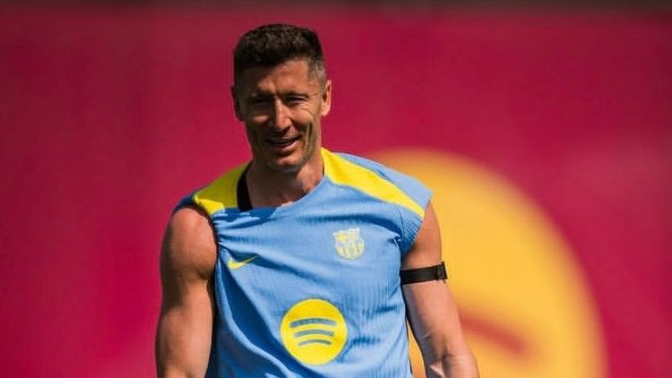 «Барселона» предложила Левандовскому продление контракта