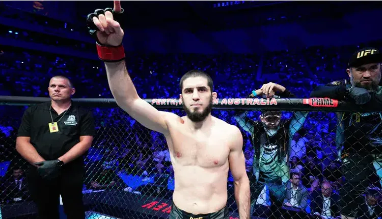 Ислам Махачев установил рекорд по количеству побед подряд в UFC
