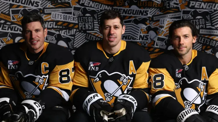 Малкин, Кросби и Летанг добились исторического достижения в НХЛ