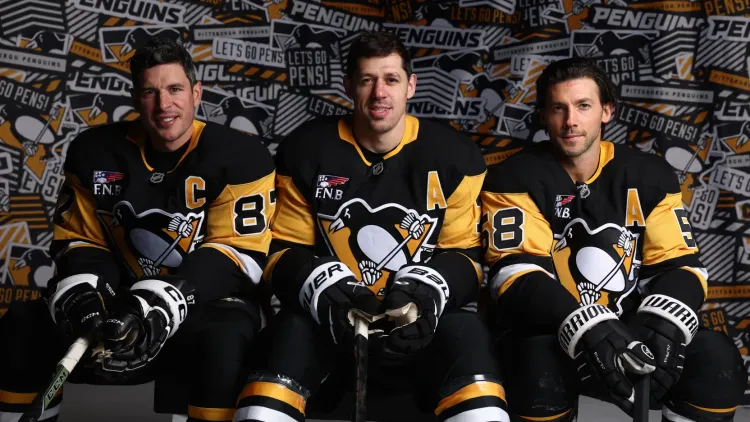 малкин, кросби и летанг хк питтсбург.webp