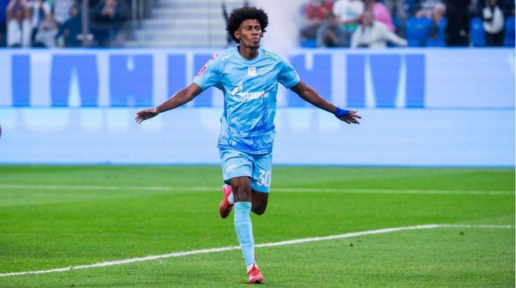 Кассьерра – о переходе в «Атлетико Минейро»: Моя жена поговорила с женой Дугласа Сантоса. Это тоже было очень важно для нас