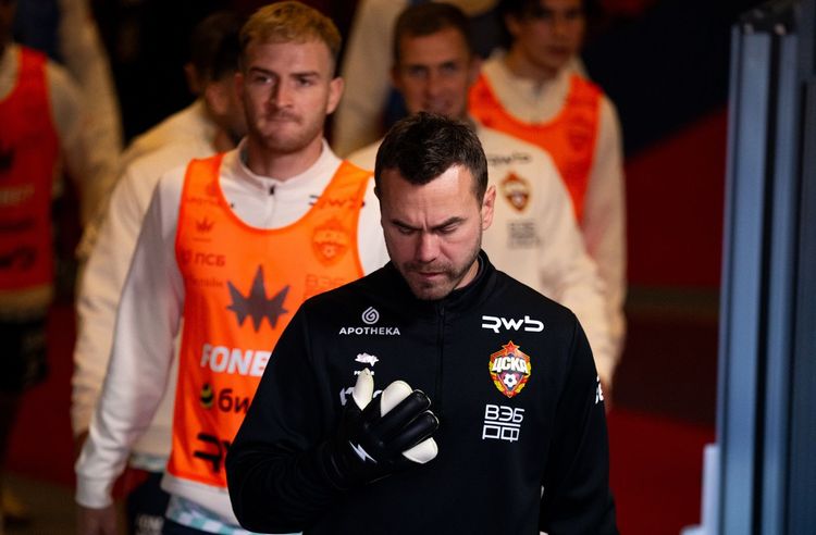 Шунин посчитал, что Акинфеев может сыграть еще много сезонов