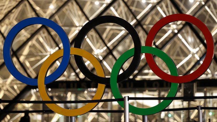 Участники Олимпиады Коростелев и Непряева пропустят чемпионат России по лыжным гонкам