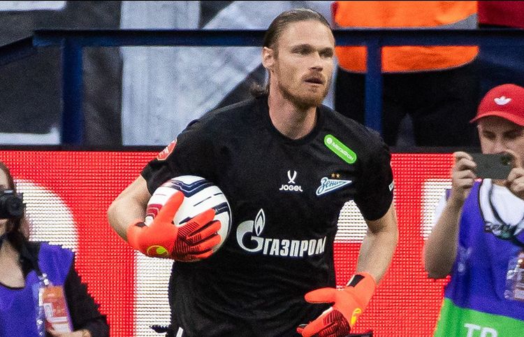 Вратарь «Зенита» Адамов может перейти в «Селтик» в 2027 году