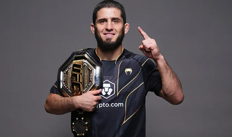 Дана Уайт заявил, что Махачев вернется в октагон в августе этого года