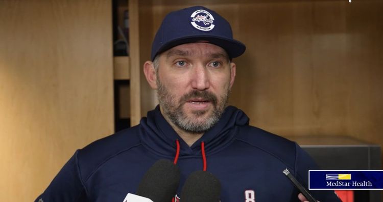 Овечкин поучаствовал в массовой потасовке в матче «Вашингтона» с «Виннипегом» в НХЛ