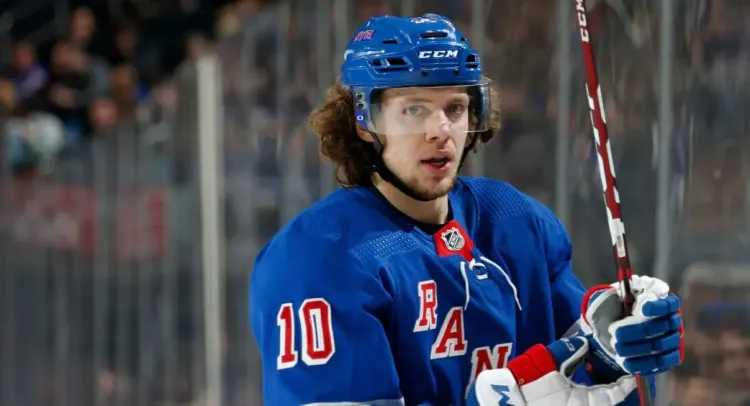 Артемий Панарин не смог набрать очки в шестом матче подряд в сезоне НХЛ-2025/26