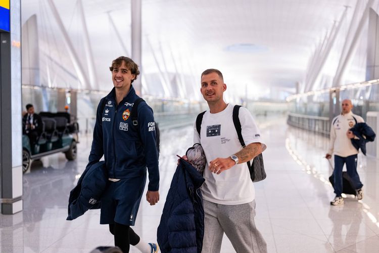 Баринов обещал не уходить из «Локомотива» в другой российский клуб. Теперь просит не называть его Иудой