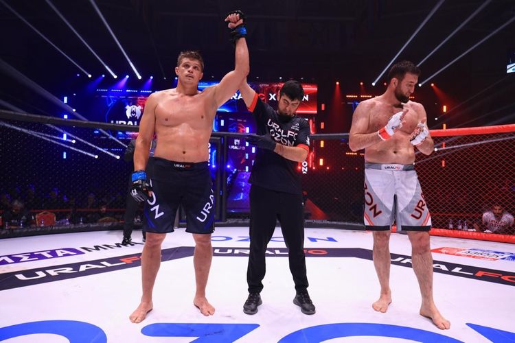 Никита Михайлов и Михаил Мохнаткин проведут бои 15 мая на турнире Ural FC 12 в Москве 