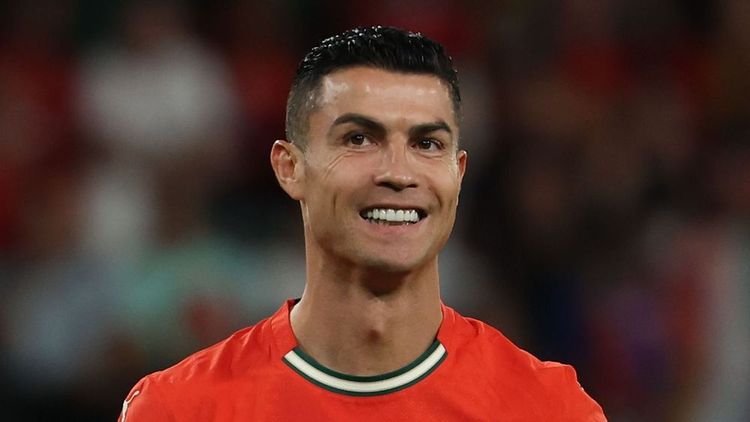 Криштиану Роналду исполнился 41 год