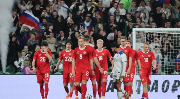 Бородин: Не могу согласиться с вызовом пяти вратарей в сборную России