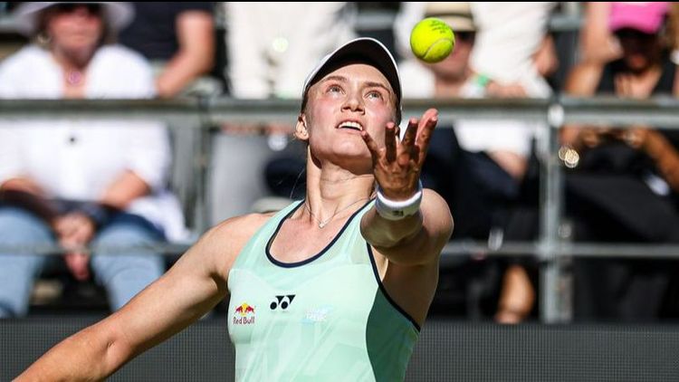 Елена Рыбакина одержала 400-ю победу на уровне WTA-тура и вспомнила первый выигрыш в России