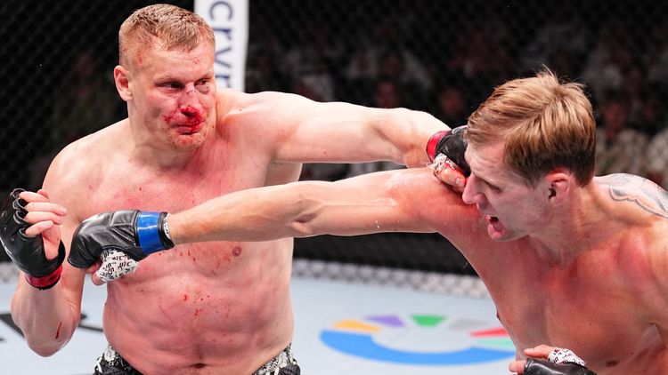 Русские идут за поясом UFC. Уход Аспиналла открыл дорогу Павловичу и Волкову
