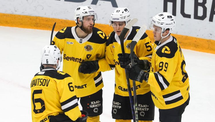 Хоккеист «Северстали» поделился ожиданиями от плей-офф КХЛ