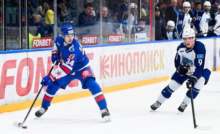 «В плей-офф нет удобных соперников». Защитник Савиков – о финише «регулярки» КХЛ для СКА