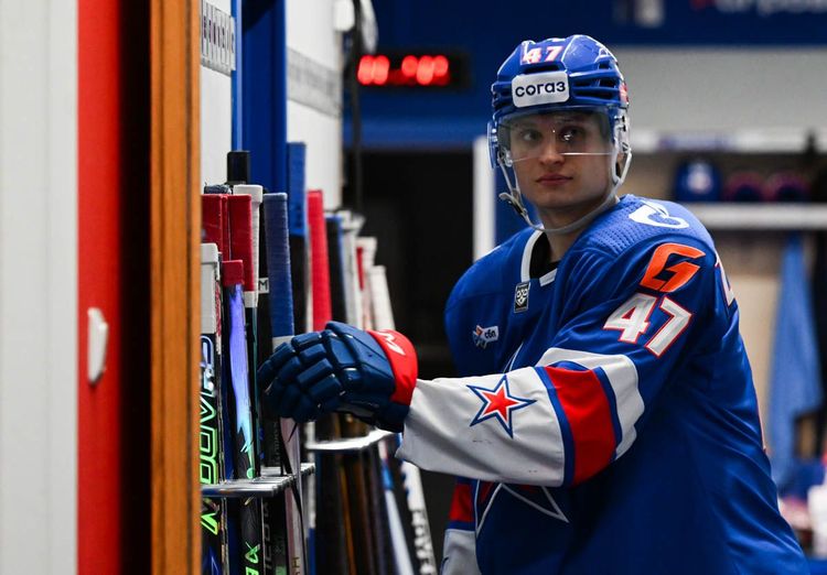 Защитник СКА Зеленов: Хотим забраться как можно выше в таблице, насколько это возможно