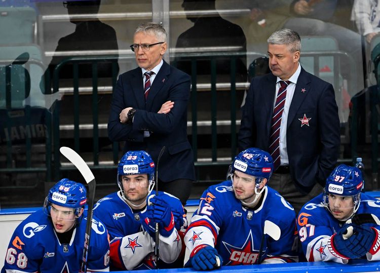 Латыш, работающий по своим правилам. Что мы узнали после дебюта Тамбиева в роли тренера СКА в Ледовом