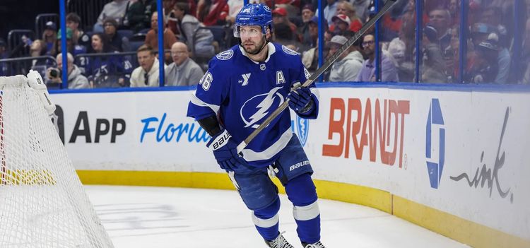 Кучеров набрал три очка в победном матче «Тампы-Бэй» против «Ванкувера» в НХЛ