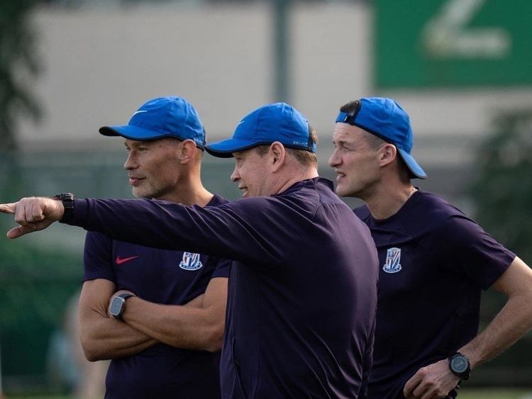 Футболист Манафа считает, что Слуцкий способен тренировать любой клуб мира