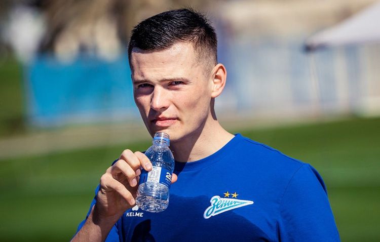 «Зенит» хочет вернуть игрока из аренды. У команды Семака есть проблемная позиция