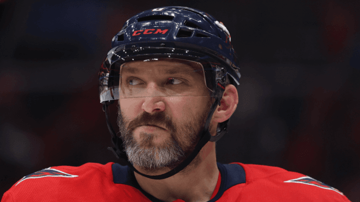 Быков: Не стал бы говорить, что Овечкин стал более великим, чем Гретцки