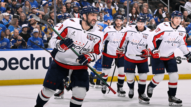 Александр Овечкин вошел в историю НХЛ, сыграв во всех матчах регулярного чемпионата