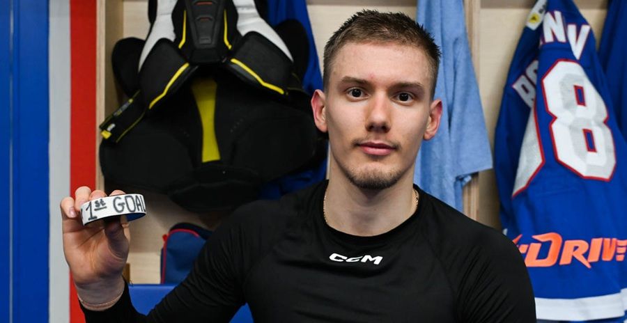 Нападающий СКА Дишковский: Трачу меньше, чем 200-300 тысяч рублей в месяц