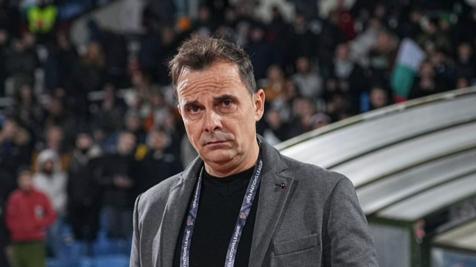 Сборная Беларуси уволила испанского главного тренера Алоса