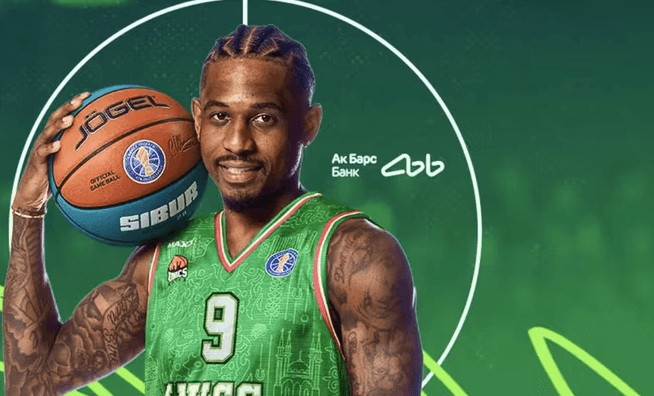 УНИКС подписал американского защитника Ксавьера Манфорда